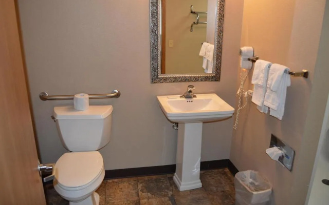 American Eagle Inn & Suites