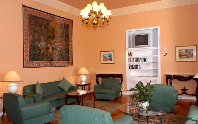 Elegance Miramar Hotel