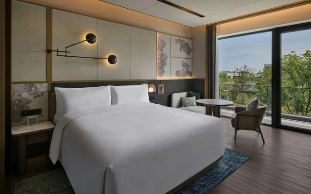 Suzhou Marriott Hotel Yangcheng Lake – Guest Rooms – Suzhou