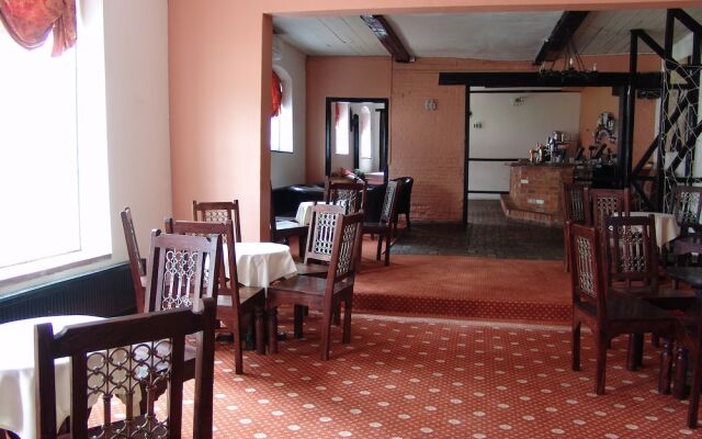 Caistor Hall Hotel