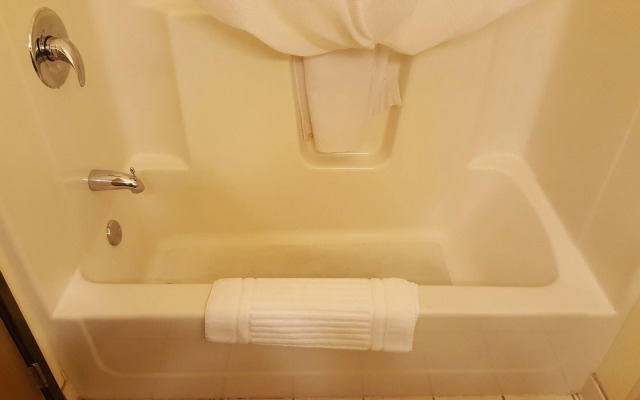 Quality Inn & Suites