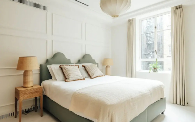 Claridge House by SLO