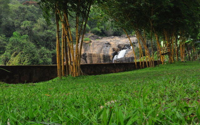 Aruvi Resorts