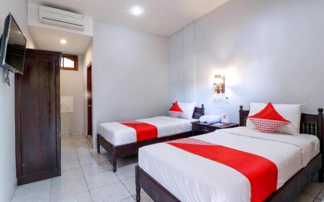 OYO 2411 Taman Mekar Beach Inn 2