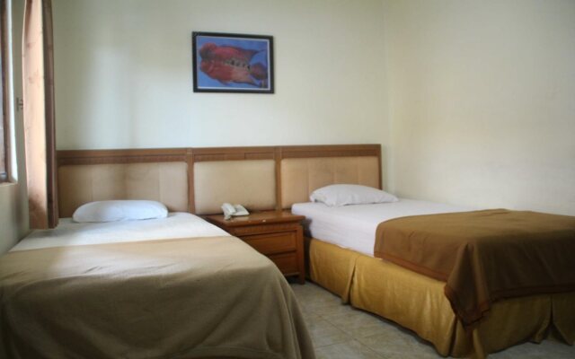 Top Star Hotel