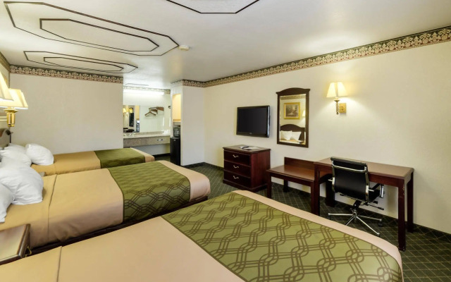 Three Rivers Executive Inn & Suites By OYO