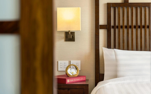 Hyatt Vancouver Downtown Alberni Hotel
