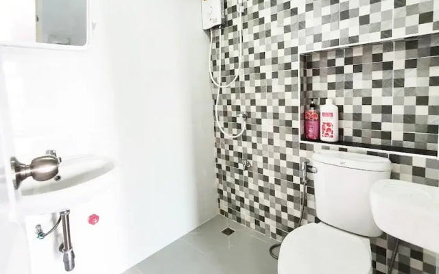 Samutsakorn Apartment