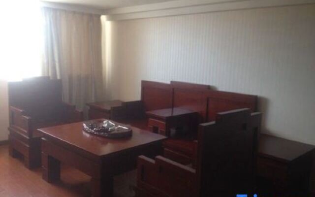 Yifeng Business Motel
