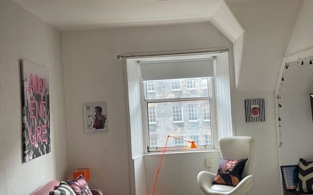 JOIVY Royal Mile View