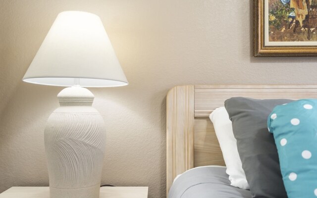 Lounging on the Lane