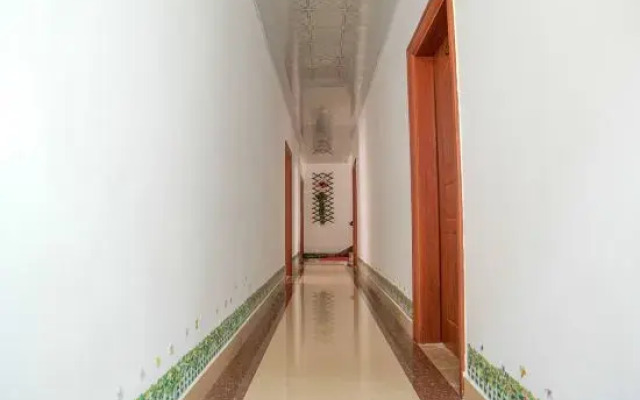 Danxia Mountain Haojing Hotel