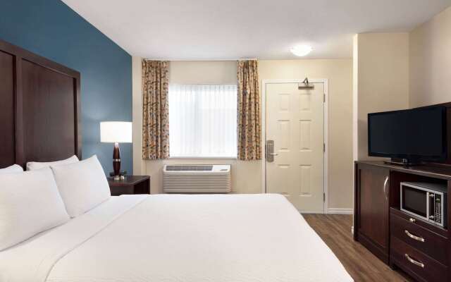 Days Inn by Wyndham Kelowna