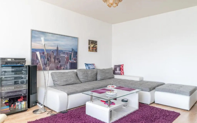 Id 5546 - Private Apartment