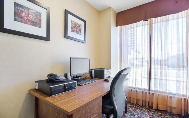 Sandman Hotel & Suites London Downtown