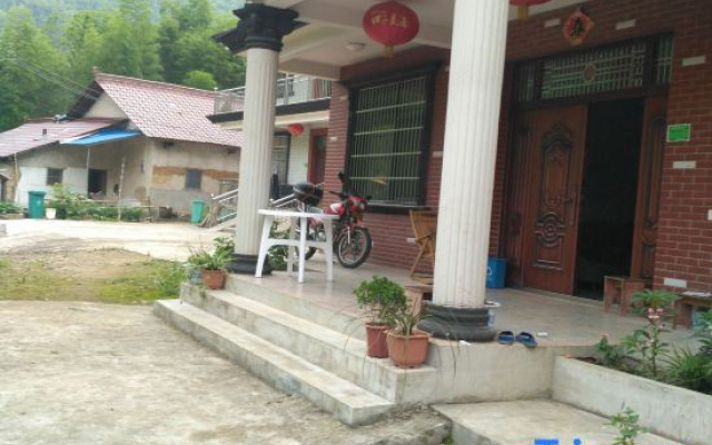 Zhuhai Inn, Jixian County