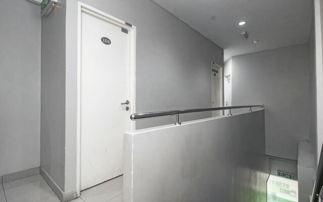 Nice Stay Three Six Five Services by OYO Rooms