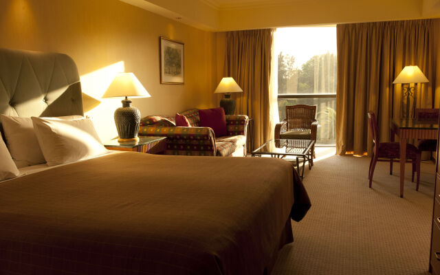 Sheraton Pilar Hotel and Convention Center