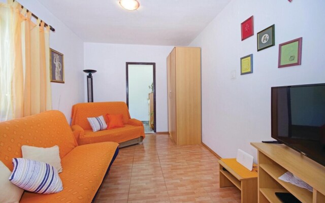 Awesome Home in Sucuraj With Wifi and 2 Bedrooms