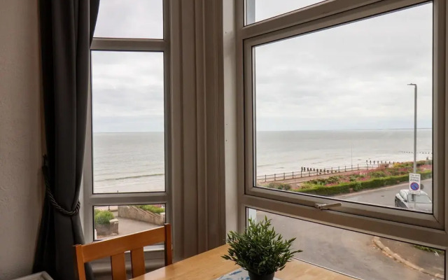 4 Beach View @ Beaconsfield House