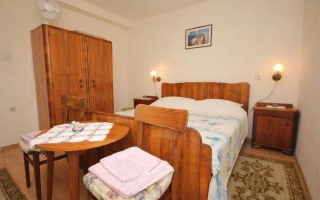 Mat - Great Location - A2-manji