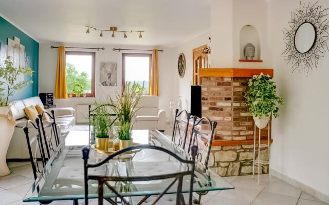 Holiday Home in Hamoir Filot With Pool