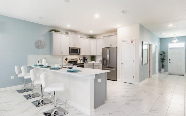 9BR ChampionsGate Pool Home