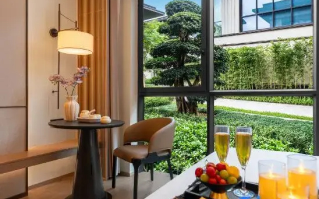 Gallery Hotel