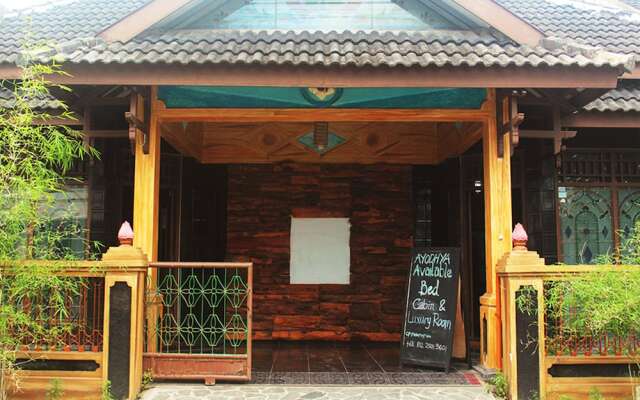 Ayodhya Garden Hostel Yogyakarta by HOM