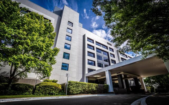 Crowne Plaza Canberra, an IHG Hotel