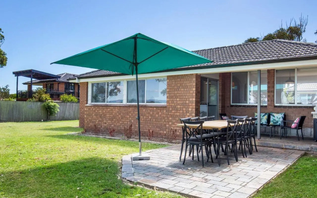 Curleys Outlook I Pet Friendly Waterfront