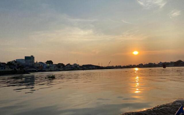 Mekong Farmstay CanTho - C.R Floating Market