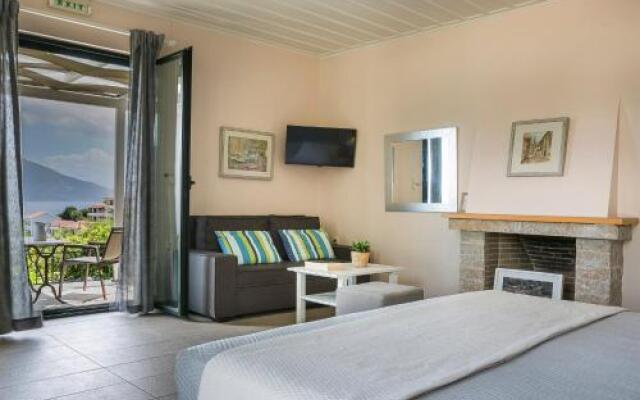 Martini Waterfront Suites