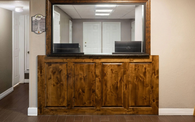 Super 8 by Wyndham Temple S. General Bruce