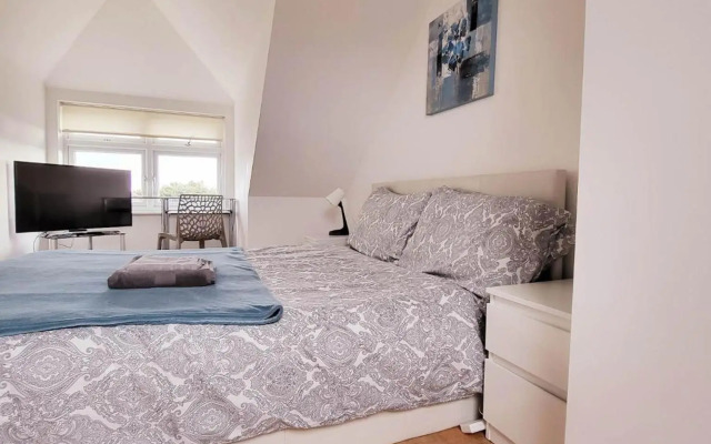 Beautiful Ensuite Beachfront Room Worthing Homestay