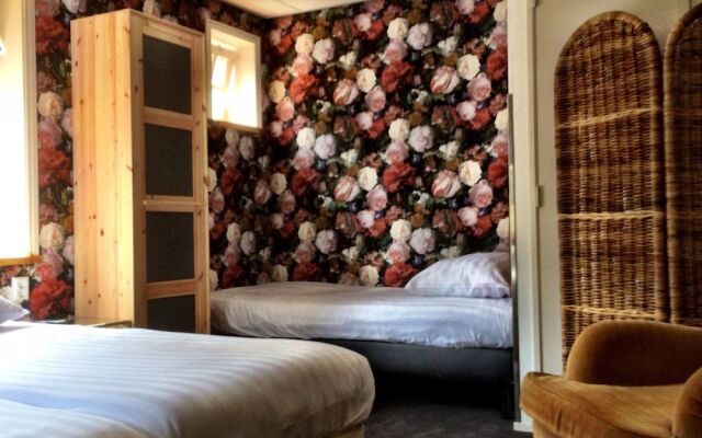 Hotel West Inn