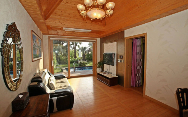 PalmValley Pool Villa Resort