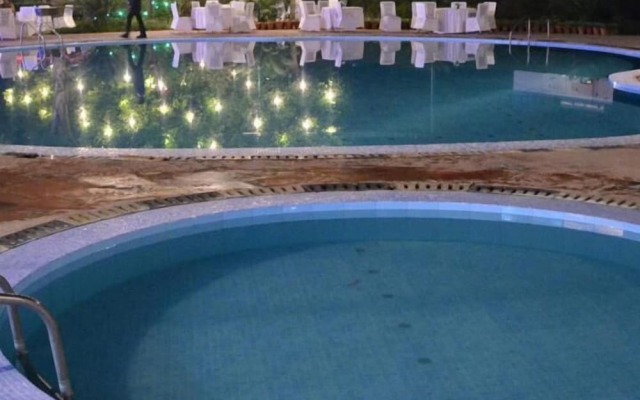 Golden Huts Resorts