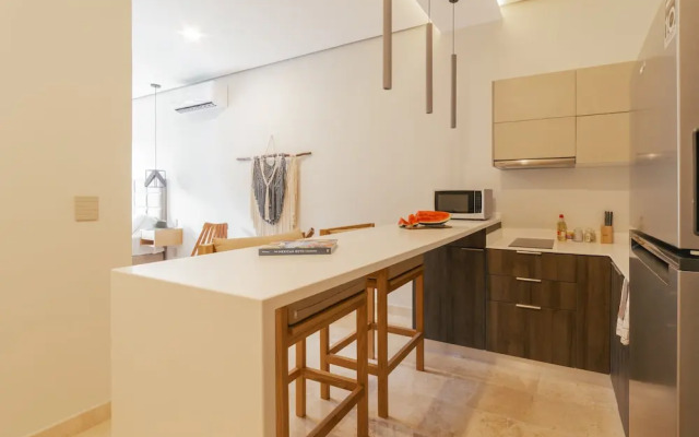203B Amira Studio By Sandy powerful