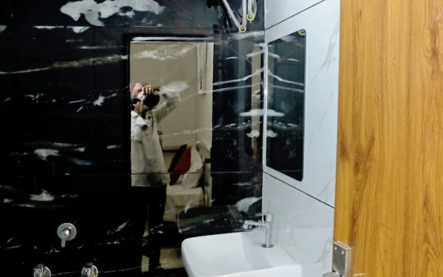 Radhe Krishna Hotel and Restaurant