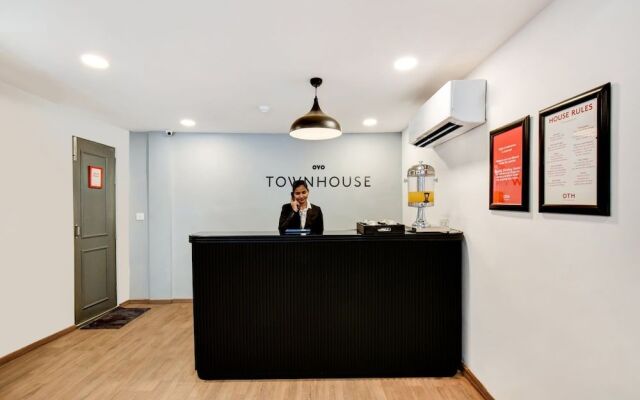 OYO Townhouse 146 Vijay Talkies