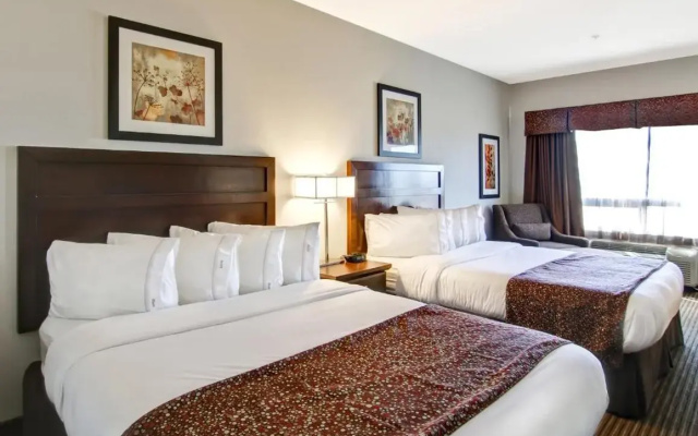 Tisdale Canalta Hotel