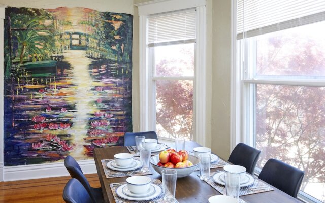 Heart of Highlands! 3BR Loft!