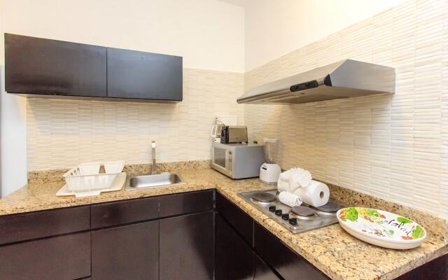 Da Vinci  102 by Praia