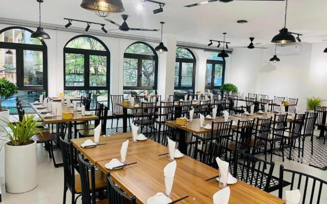 Little Vietnam Hotel - Cat Ba