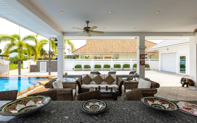 Private 3 Bedroom Pool Villa PP10