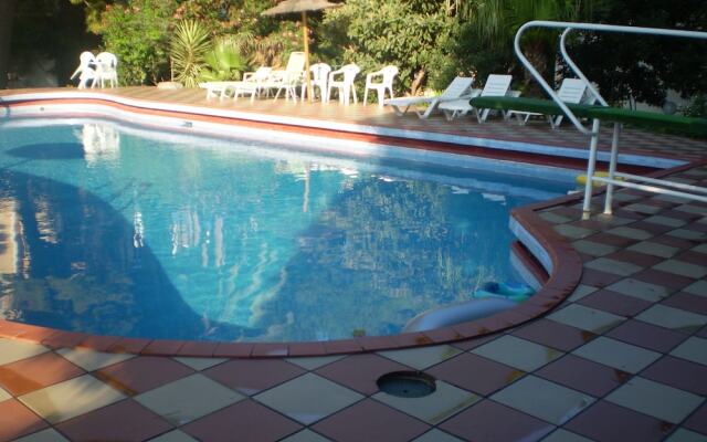 Apartamentos El Oasis