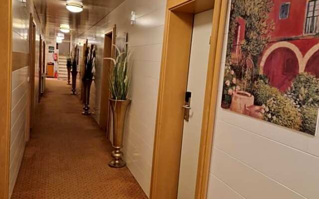 Hotel & Restaurant Bei Baki