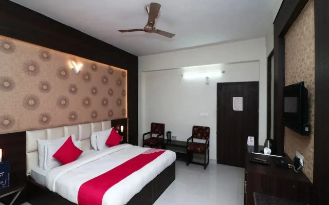 Hotel East Lite by OYO