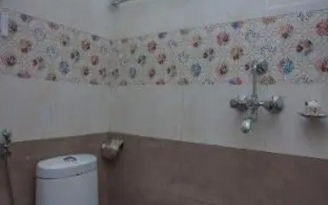 Hotel Shree Guru by OYO Rooms